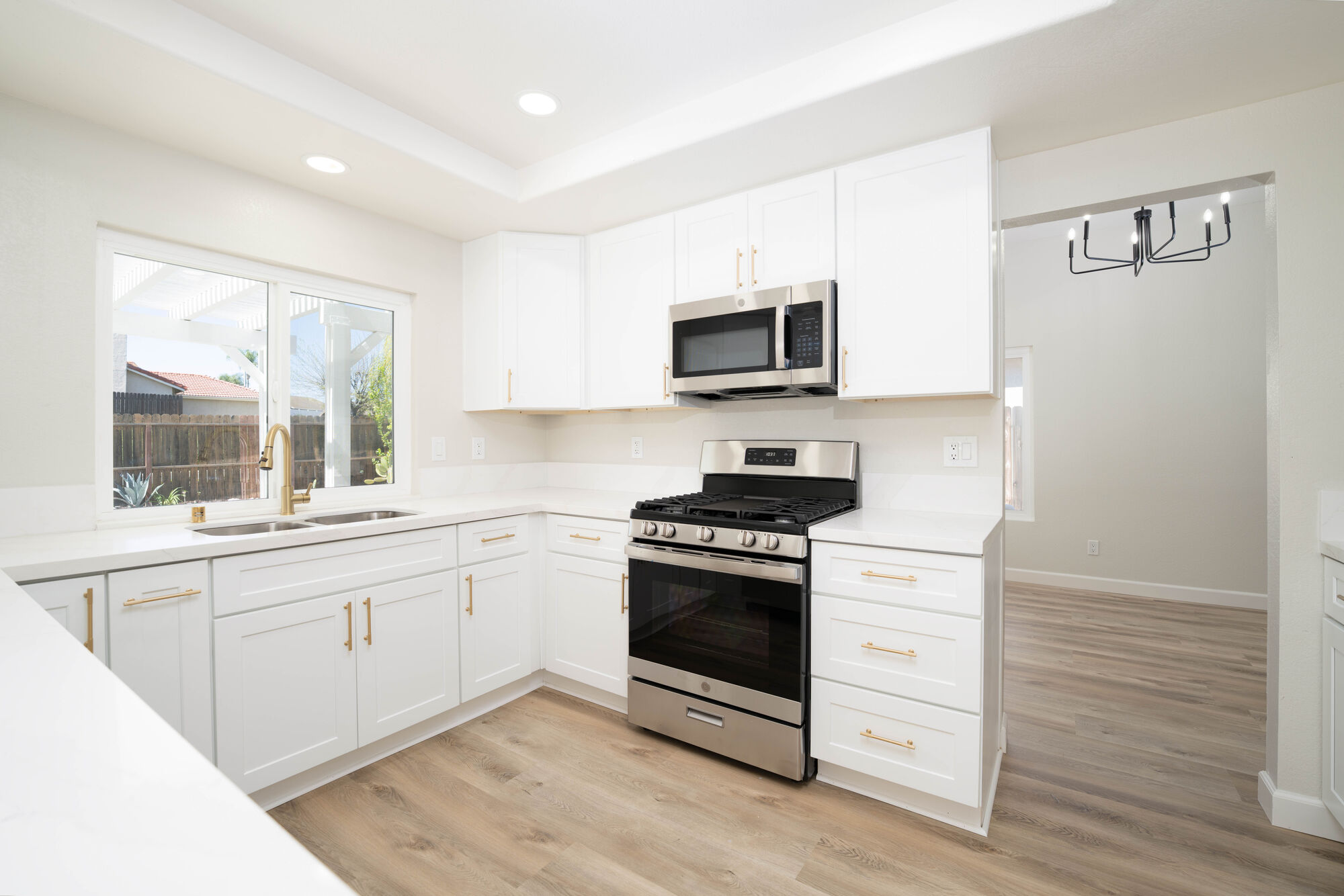 Renovated kitchen captured with balanced real estate photography